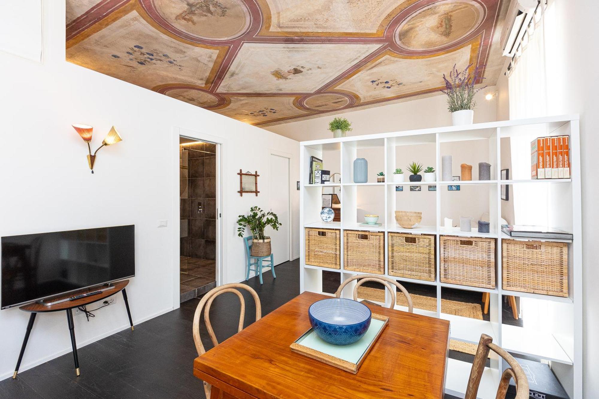 Campani By In Apartment