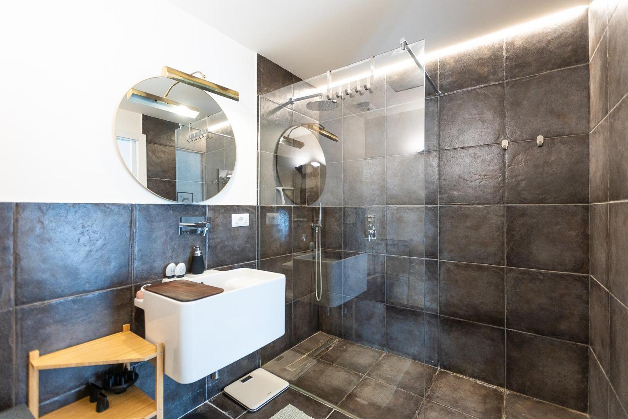 Campani By In Apartment *
